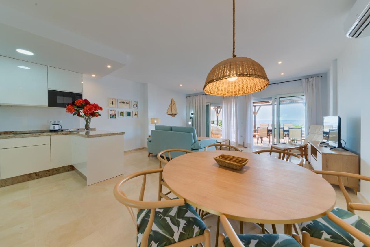 Holidays2Fuengirola Duplex With Stunning Sea View, Terraces,1St Line Beside Port Exteriér fotografie
