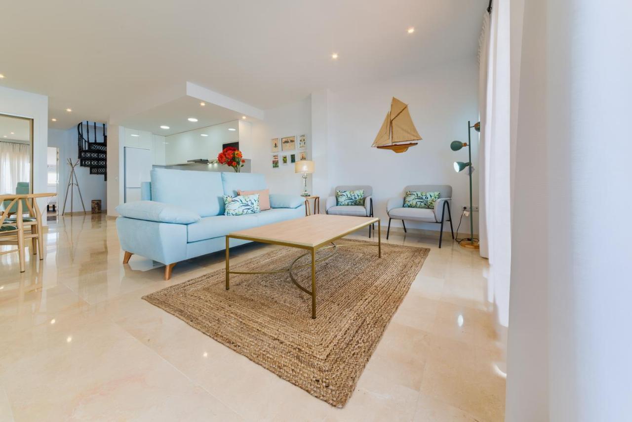 Holidays2Fuengirola Duplex With Stunning Sea View, Terraces,1St Line Beside Port Exteriér fotografie